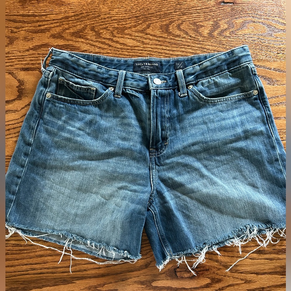 Lucky Brand mid rise boyfriend shorts